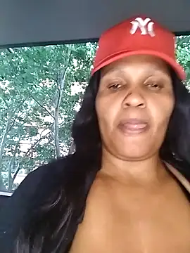 Snapshot of bubblendz1988 chatting on 11-08-25, 03:34 bubblendz1988 online show from 11-08-25, 03:34