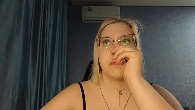 HotBrandyX online show from 04-02-26, 01:42