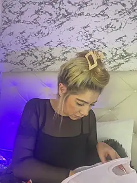 viktoria davis  online show from 02-21-25, 11:21