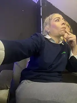 viktoria davis  online show from 10-24-25, 12:30