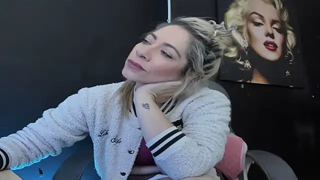 viktoria davis  online show from 02-18-26, 11:55