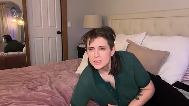 Snapshot of Officiallyonlytams chatting on 01-10-26, 05:42 Officiallyonlytams online show from 01-10-26, 05:42