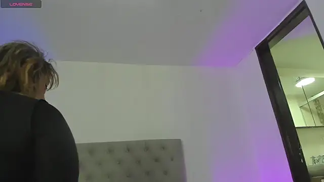 Dayana  Ospina online show from 02-10-25, 07:38