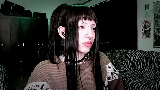 Snapshot of roxy_toxic chatting on 03-03-26, 01:12 roxy toxic online show from 03-03-26, 01:12