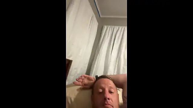 biggzee6 online show from 04-04-26, 01:37