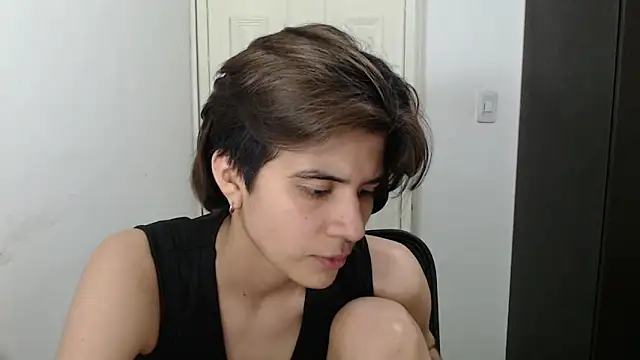 Snapshot of Dha_lia0 chatting on 01-27-25, 03:37 Dha lia0 online show from 01-27-25, 03:37