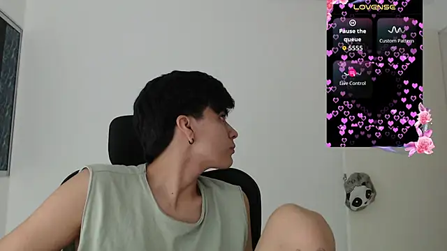 Dha lia0 online show from 04-23-26, 04:24