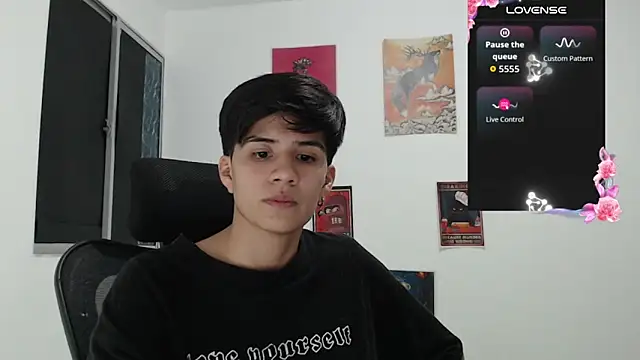 Snapshot of Dha_lia0 chatting on 05-19-26, 01:56 Dha lia0 online show from 05-19-26, 01:56