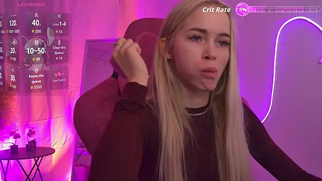 DakotaaJohnnson online show from 12-18-25, 09:37