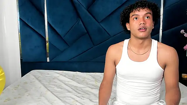 Snapshot of DanteAndKyle chatting on 01-24-25, 12:10 DanteAndKyle online show from 01-24-25, 12:10