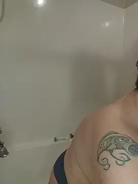 TattedMamaXOXO online show from 12-21-25, 04:58