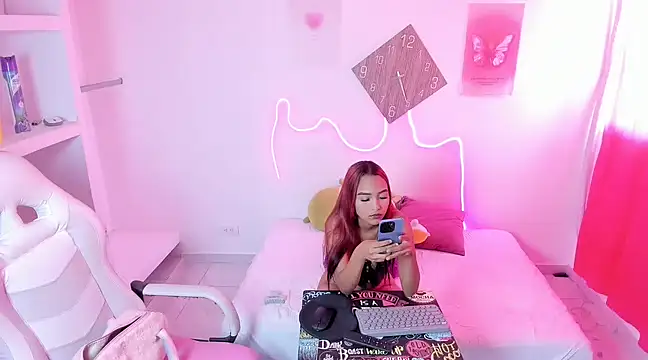 Snapshot of Barbie_sexy33 chatting on 03-10-25, 02:59 Barbie sexy33 online show from 03-10-25, 02:59