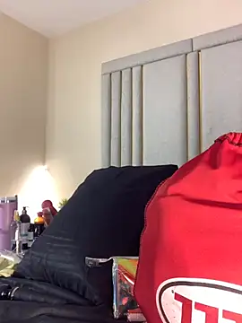 Snapshot of Liincostelloo chatting on 12-01-25, 07:41 Liincostelloo online show from 12-01-25, 07:41