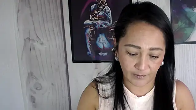 JULIANAWET69 online show from 10-27-25, 03:38