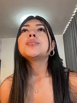 Snapshot of 1lubonnie chatting on 01-22-25, 09:32 1lubonnie online show from 01-22-25, 09:32