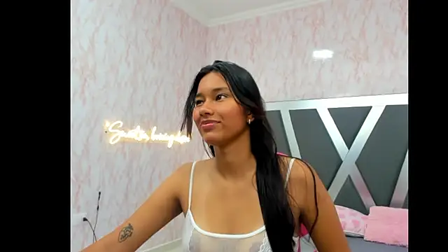 Snapshot of LIA_SWAN_ chatting on 02-24-25, 03:44 LIA SWAN online show from 02-24-25, 03:44