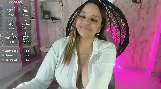 victoria  floyd online show from 01-29-25, 01:48