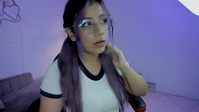 Snapshot of Hiraku_dl chatting on 02-28-25, 10:39 Hiraku dl online show from 02-28-25, 10:39