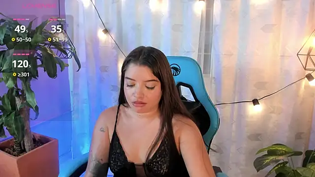 Lia little18 online show from 05-15-26, 09:33