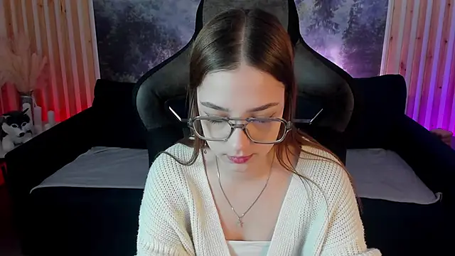 PamBeesly online show from 01-29-25, 08:08