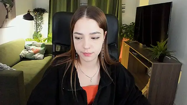 PamBeesly online show from 03-05-25, 05:18