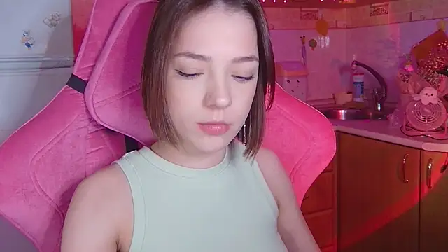 PamBeesly online show from 04-26-26, 06:27