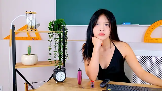 AnneCurtis online show from 10-22-25, 03:07