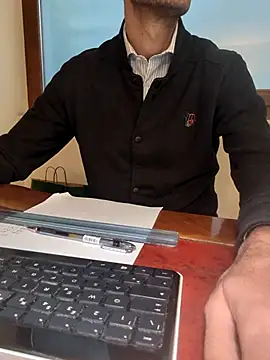 Snapshot of AvvocatoPorco chatting on 10-22-25, 10:15 AvvocatoPorco online show from 10-22-25, 10:15