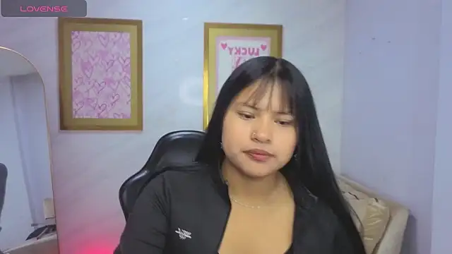 Paulette v online show from 04-24-26, 01:02