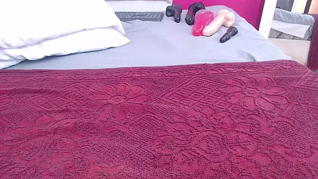 tinyy whore18 online show from 01-20-25, 05:37