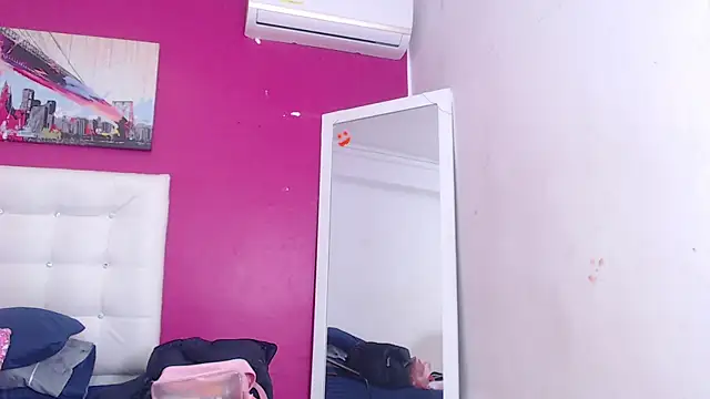 tinyy whore18 online show from 10-23-25, 03:44