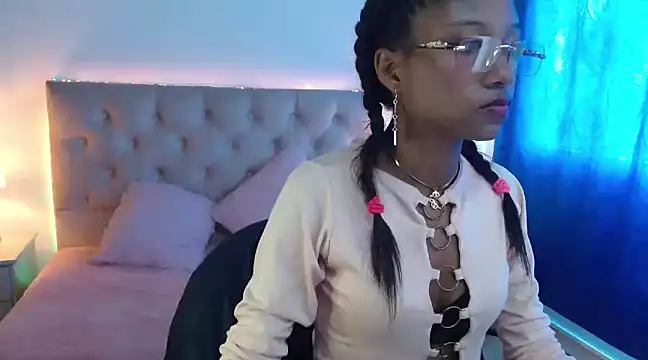 Snapshot of LITTLEDOLLHOT chatting on 02-06-25, 05:09 LITTLEDOLLHOT online show from 02-06-25, 05:09