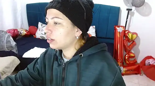 Snapshot of LITTLEDOLLHOT chatting on 02-20-25, 05:07 LITTLEDOLLHOT online show from 02-20-25, 05:07