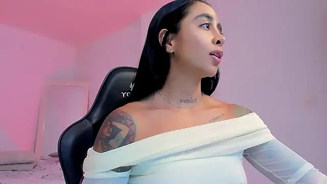 sophierooy22 online show from 03-31-26, 01:07