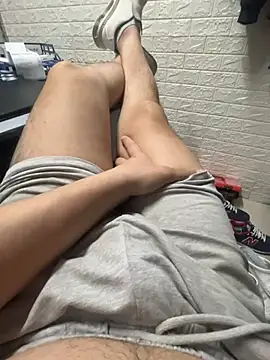 Snapshot of Greeneyes0820 chatting on 02-16-25, 11:05 Greeneyes0820 online show from 02-16-25, 11:05