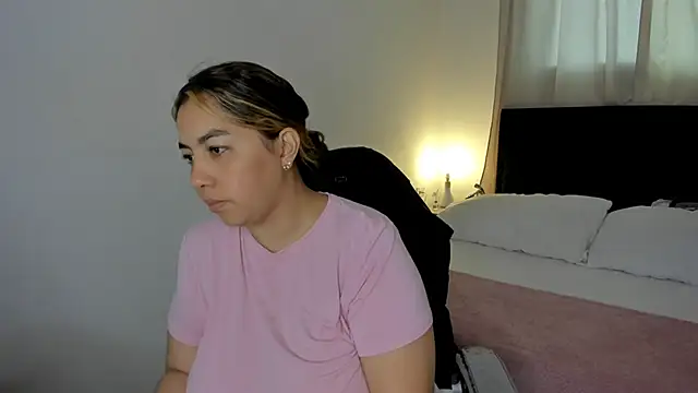 brithany olson25 online show from 02-06-26, 12:08