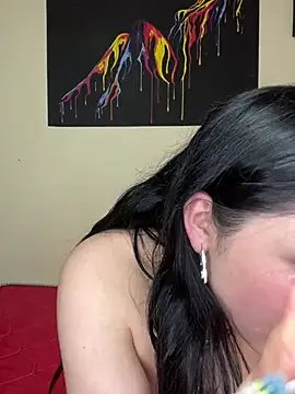 Snapshot of Emmie_Hot chatting on 02-10-25, 07:17 Emmie Hot online show from 02-10-25, 07:17