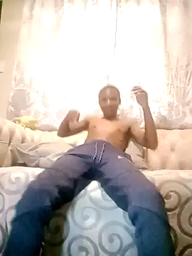 Snapshot of Slendaboy01 chatting on 10-02-25, 10:39 Slendaboy01 online show from 10-02-25, 10:39