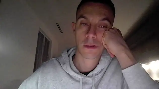 Snapshot of Masterclassyfeet chatting on 02-08-25, 01:54 Masterclassyfeet online show from 02-08-25, 01:54