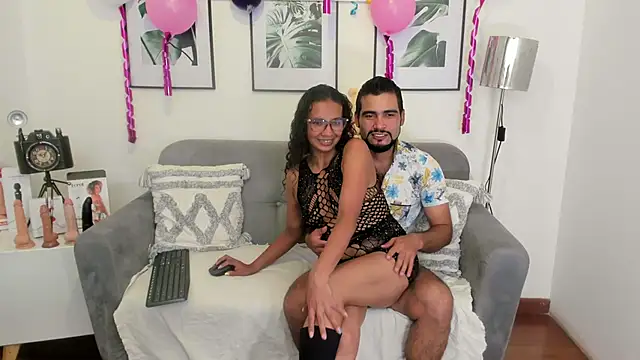 luxurycoupl online show from 02-11-25, 03:40