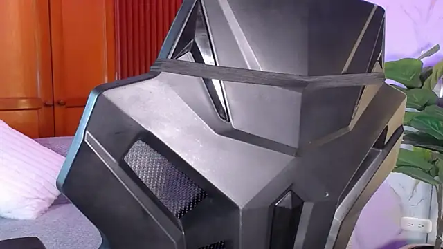 luxurycoupl online show from 10-08-25, 02:31