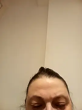 HotHornyEmmaX online show from 12-15-25, 07:56