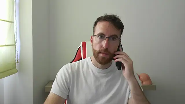 Snapshot of machohiberiko chatting on 10-19-25, 10:38 machohiberiko online show from 10-19-25, 10:38