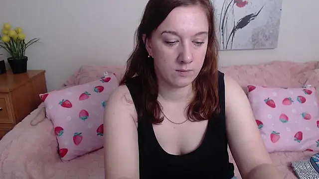 Snapshot of MarthaSimons chatting on 11-18-25, 06:07 MarthaSimons online show from 11-18-25, 06:07