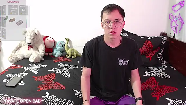 Tina 4 Charlie online show from 10-22-25, 03:01