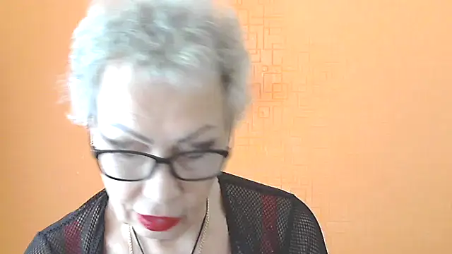 NessyJenixs online show from 10-29-25, 06:59