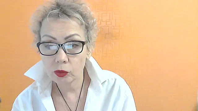 NessyJenixs online show from 12-18-25, 07:36