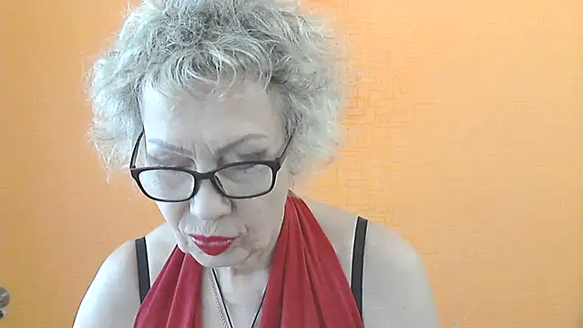 NessyJenixs online show from 06-18-26, 07:30