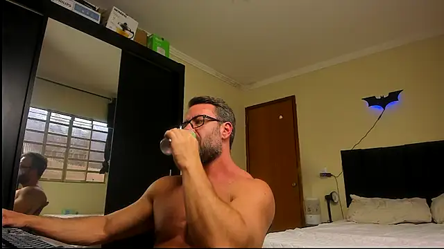 Snapshot of sexyflight chatting on 10-20-25, 04:07 sexyflight online show from 10-20-25, 04:07