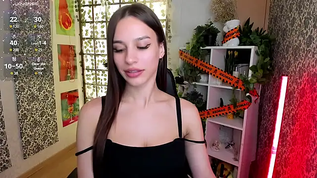 Snapshot of KristineBeauty chatting on 11-11-25, 08:36 KristineBeauty online show from 11-11-25, 08:36